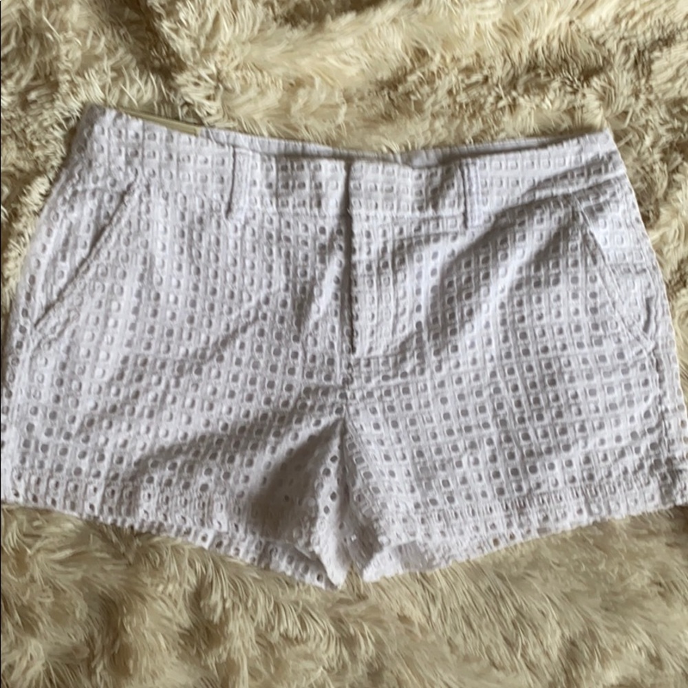 The city 3 inch short by GAP, white, size 6